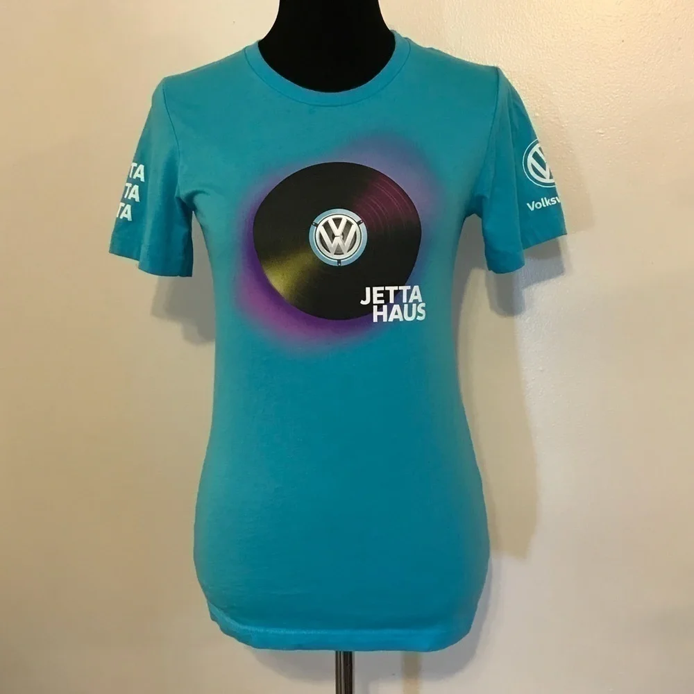 VOLKSWAGEN 2019 JETTA T-SHIRT ✨✨✨ - Picture 2 of 7